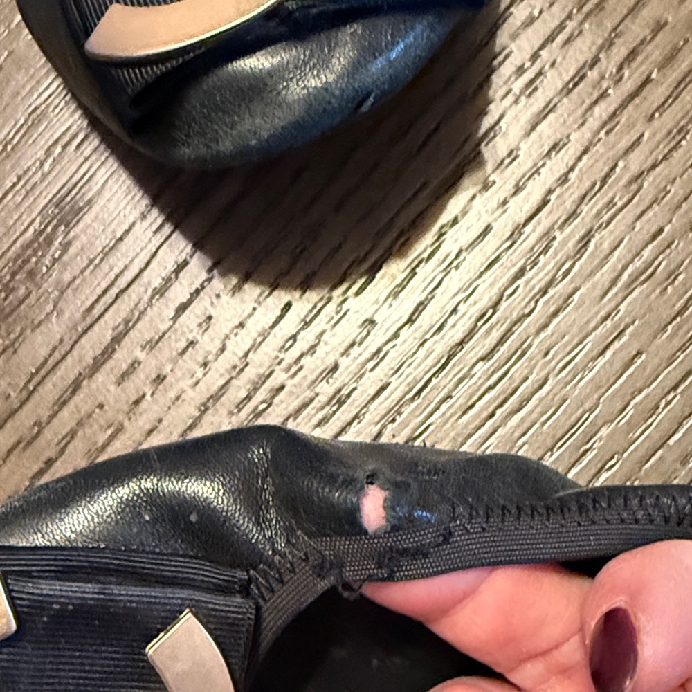 Authentic CHANEL Black Leather Ballet Flats with Gold CC Emblem - Picture 5 of 5